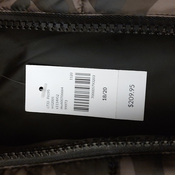 Jacket - Picture 5 of 6